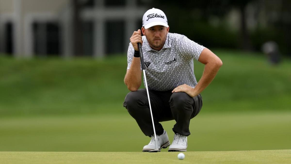 Golfer Lee Hodges